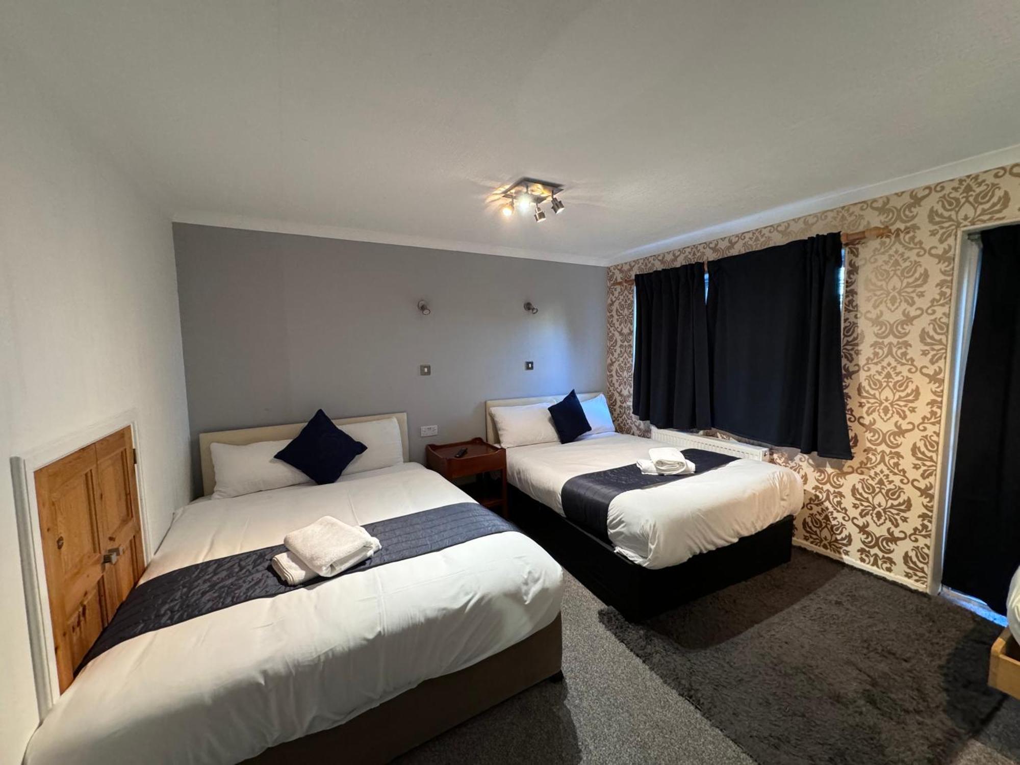 All Seasons Gatwick Guest House & Parking Horley Exterior foto