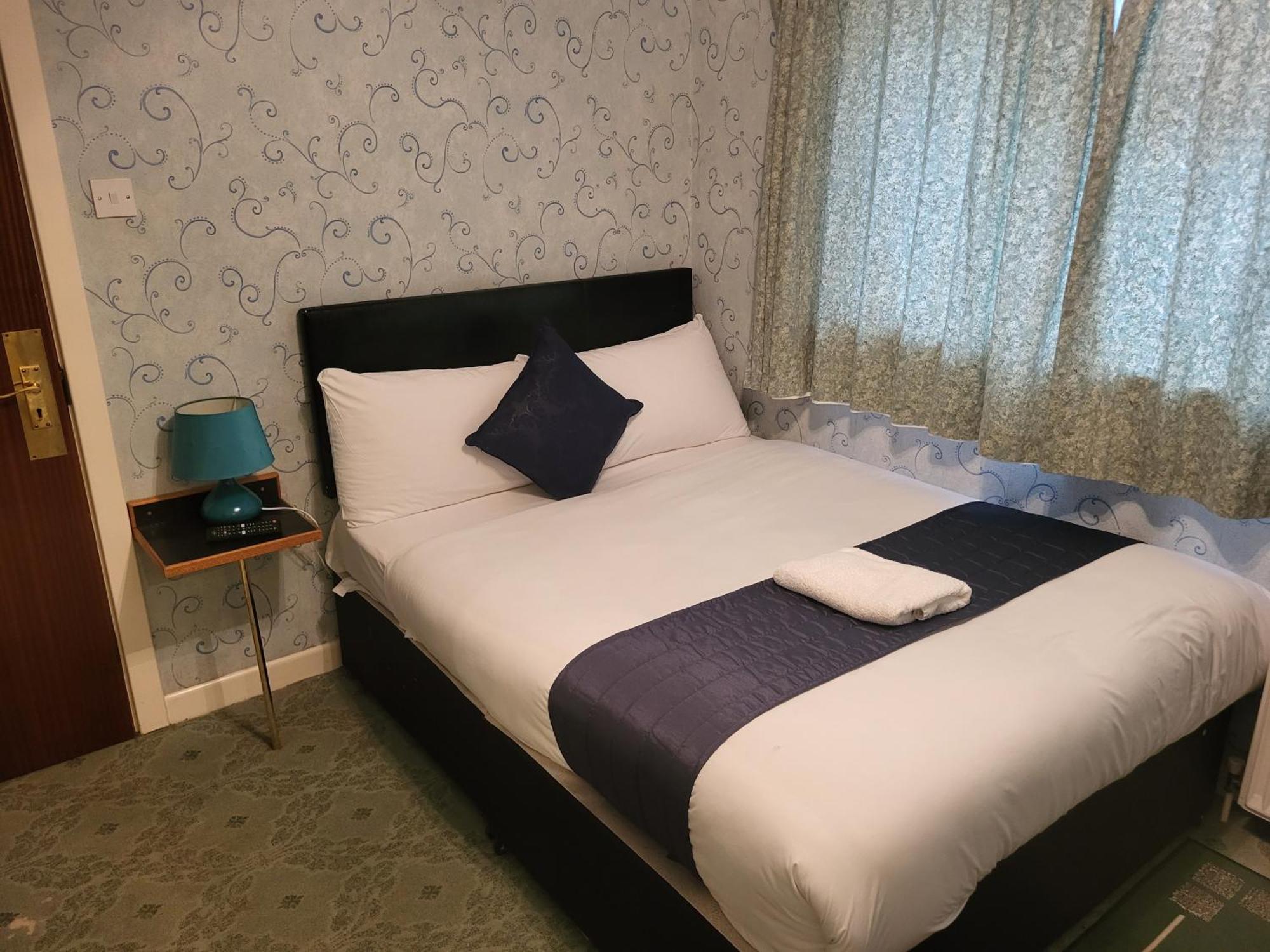 All Seasons Gatwick Guest House & Parking Horley Exterior foto